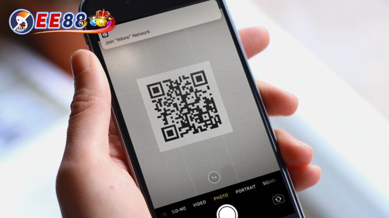 EE88 dễ dàng nạp tiền qua quét mã QR 